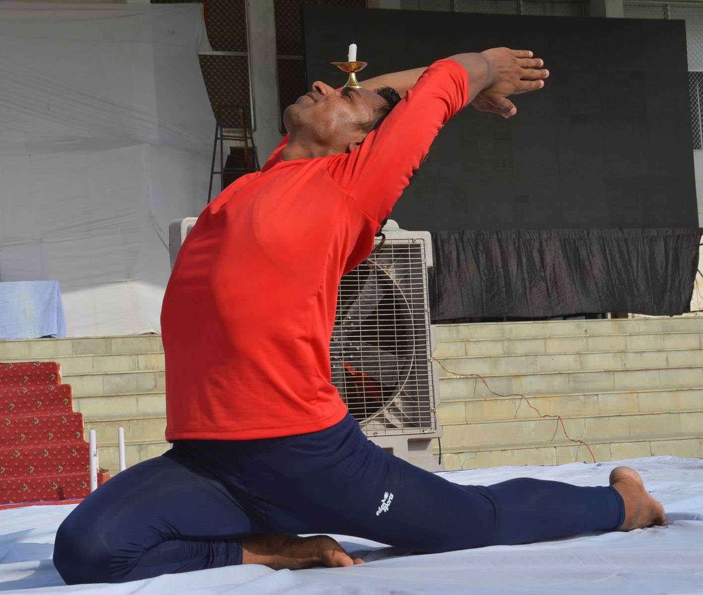 योग के जरिए विदेश में कैसे बनाएं अपना करियर, देखें वीडियो