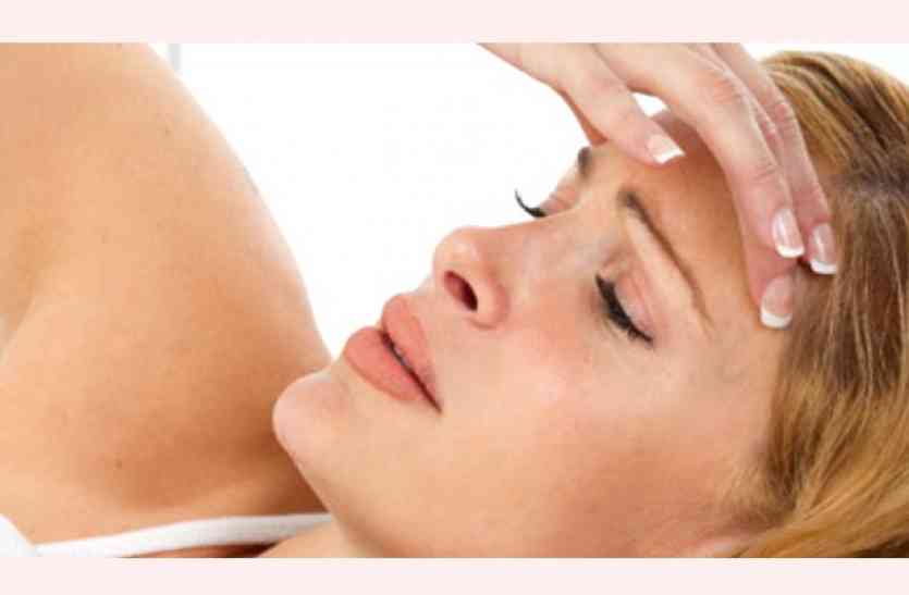 health tips: हल्के में न लें सिर दर्द