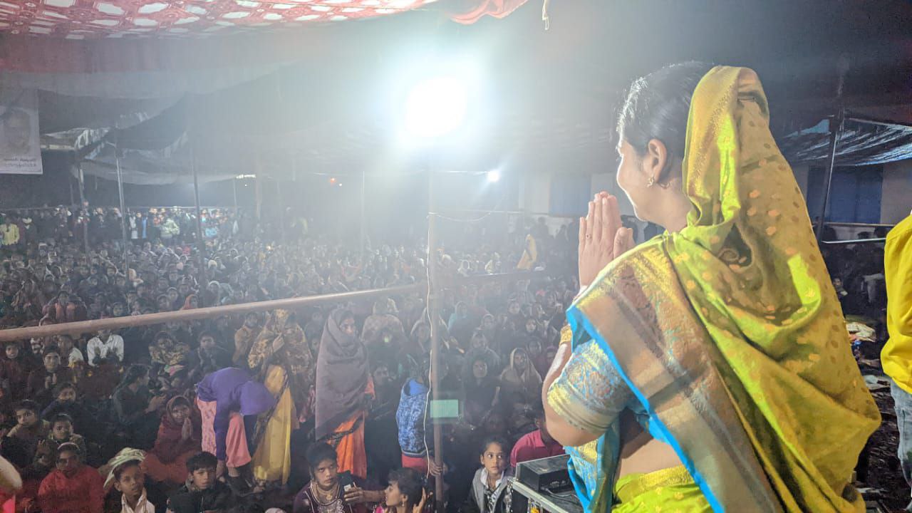 बाबा के बताए मार्ग पर चलने के लिए किया गया प्रेरित