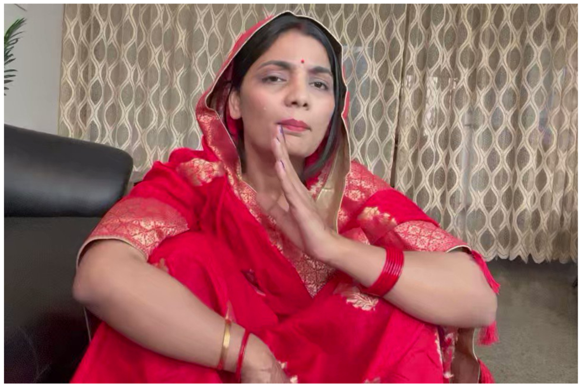 नेहा सिंह राठौड़ के ‘यूपी में का बा’ में ऐसा क्या जो पुलिस ने भेज दिया नोटिस?