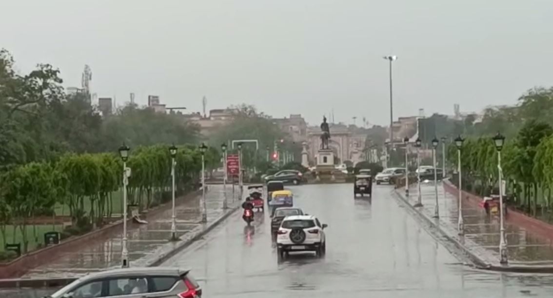 देखें वीडियोः जयपुर में बदला मौसम, अल्बर्ट हॉल पर बादलों ने सुहानी की फिजा