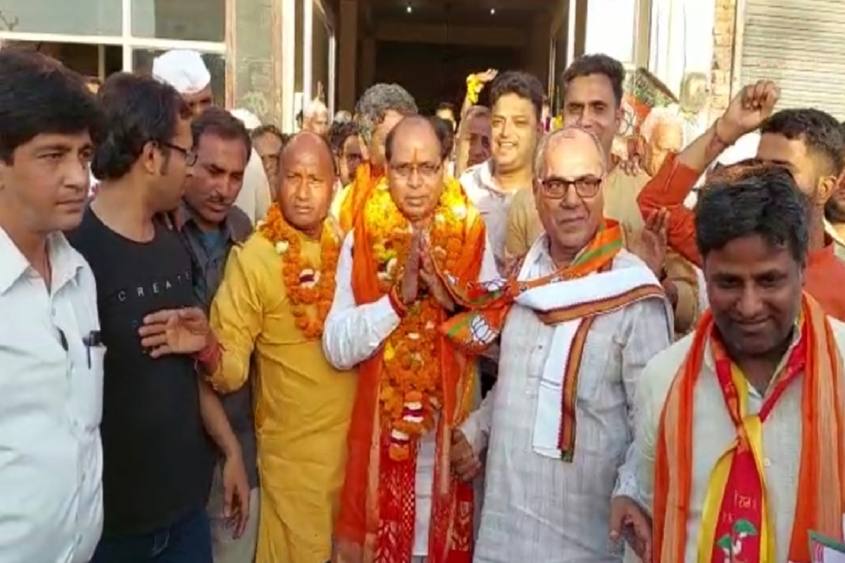 Video:बीजेपी के क्षेत्रीय अध्यक्ष का बड़ौत में हुआ फूल मालाओं से हुआ स्वागत