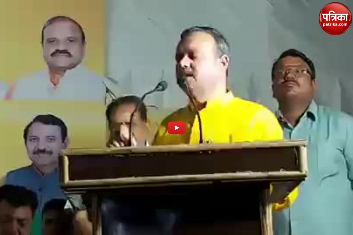 Video: ‘अखिलेश और माफियाओं के बीच इलू-इलू’, योगी के मंत्री ये क्या बोल गए…आप भी
सुनें