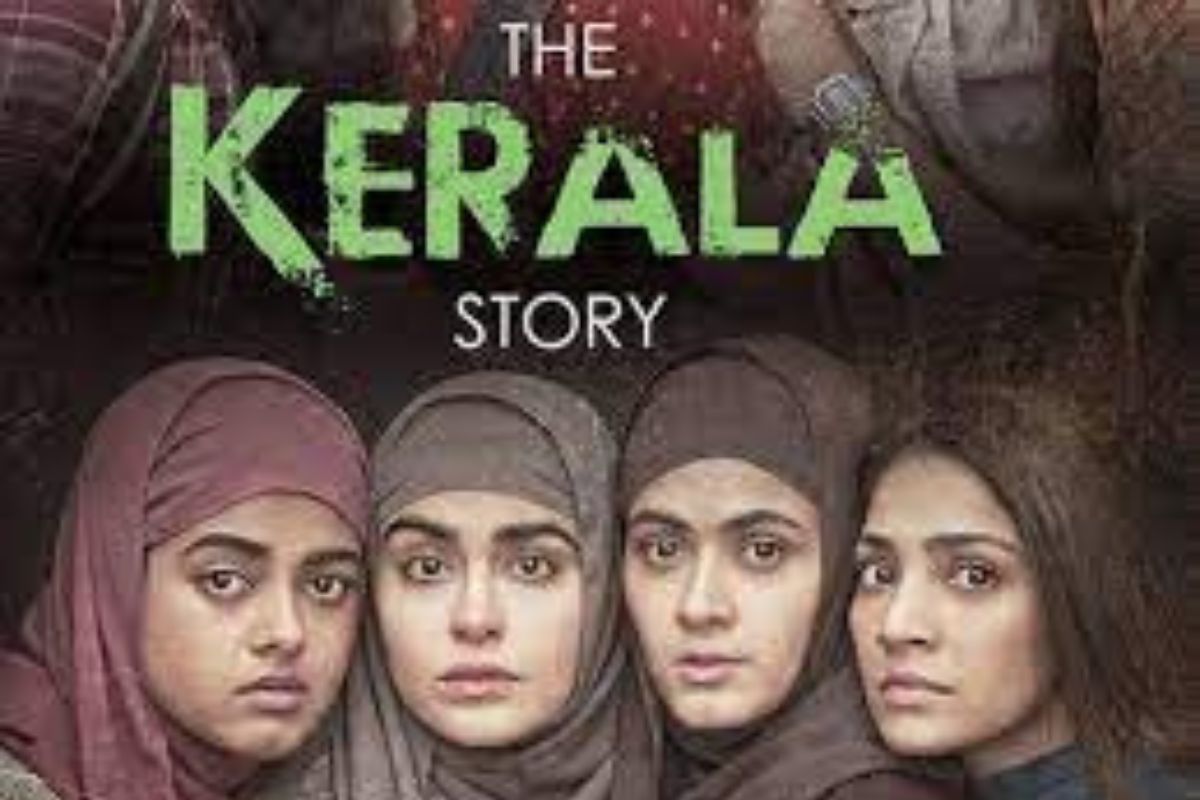 The Kerala Story मूवी का टिकट फ्री में बांटे, आगरा में क्या बोलीं महिलाएं?