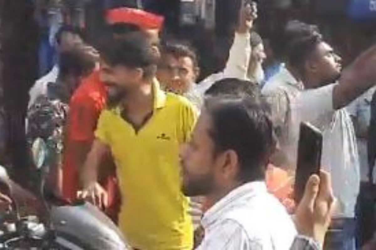 सपाइयों पर आरोप, जीत के बाद लगाए पाकिस्तान जिंदाबाद के नारे; पुलिस ने बताया
टेंपर्ड वीडियो