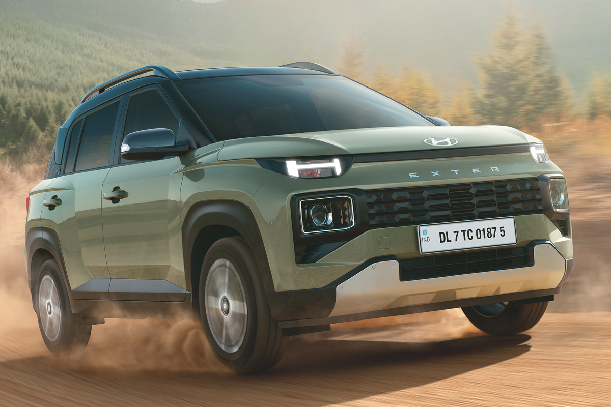 नई Hyundai EXTER के हर वेरिएंट में मिलेंगे 6 एयरबैग्स! सेफ्टी की मिलेगी पूरी
गारंटी!