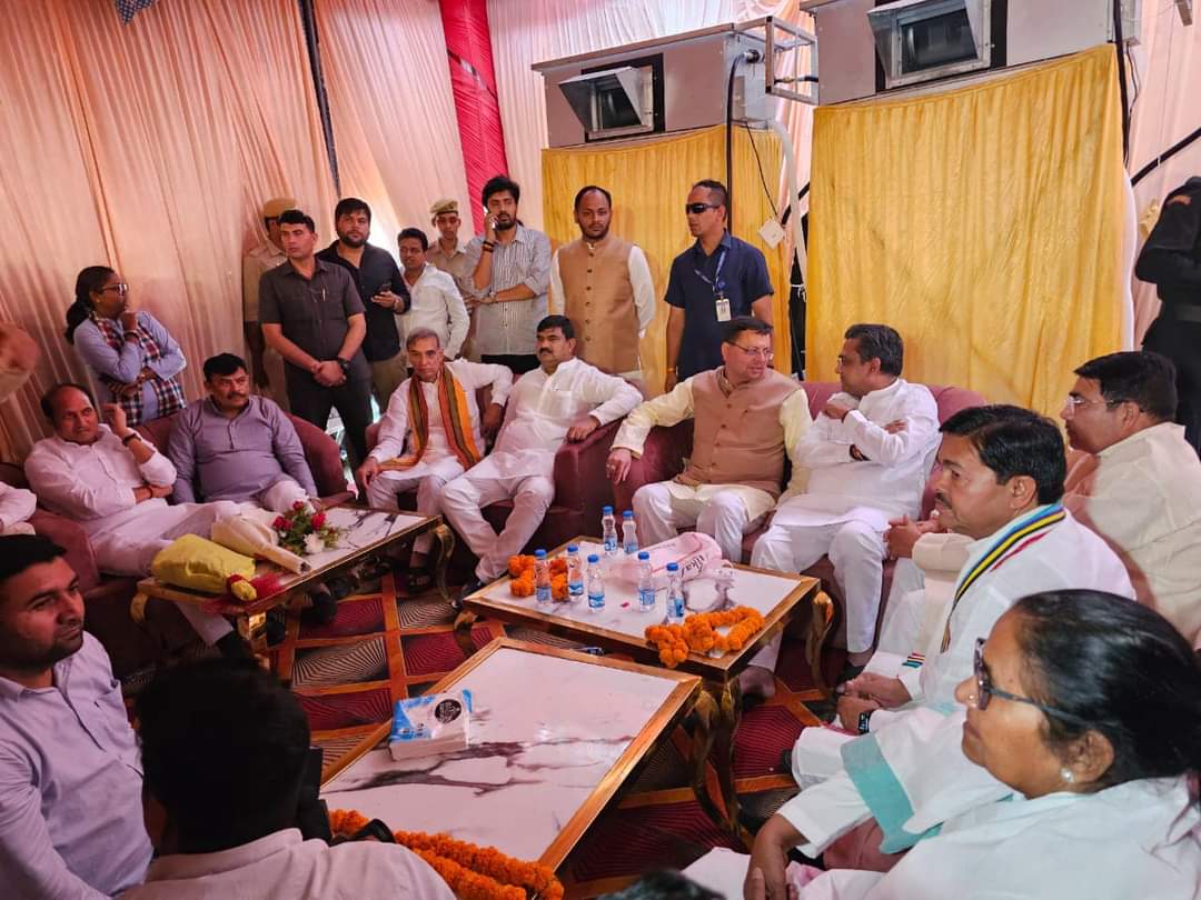Bijnor News : पूर्व मंत्री के गांव भंडारे में शामिल होने पहुंचे उत्तराखंड के
मुख्यमंत्री पुष्कर सिंह धामी एवं भाजपा प्रदेश अध्यक्ष भूपेंद्र चौधरी