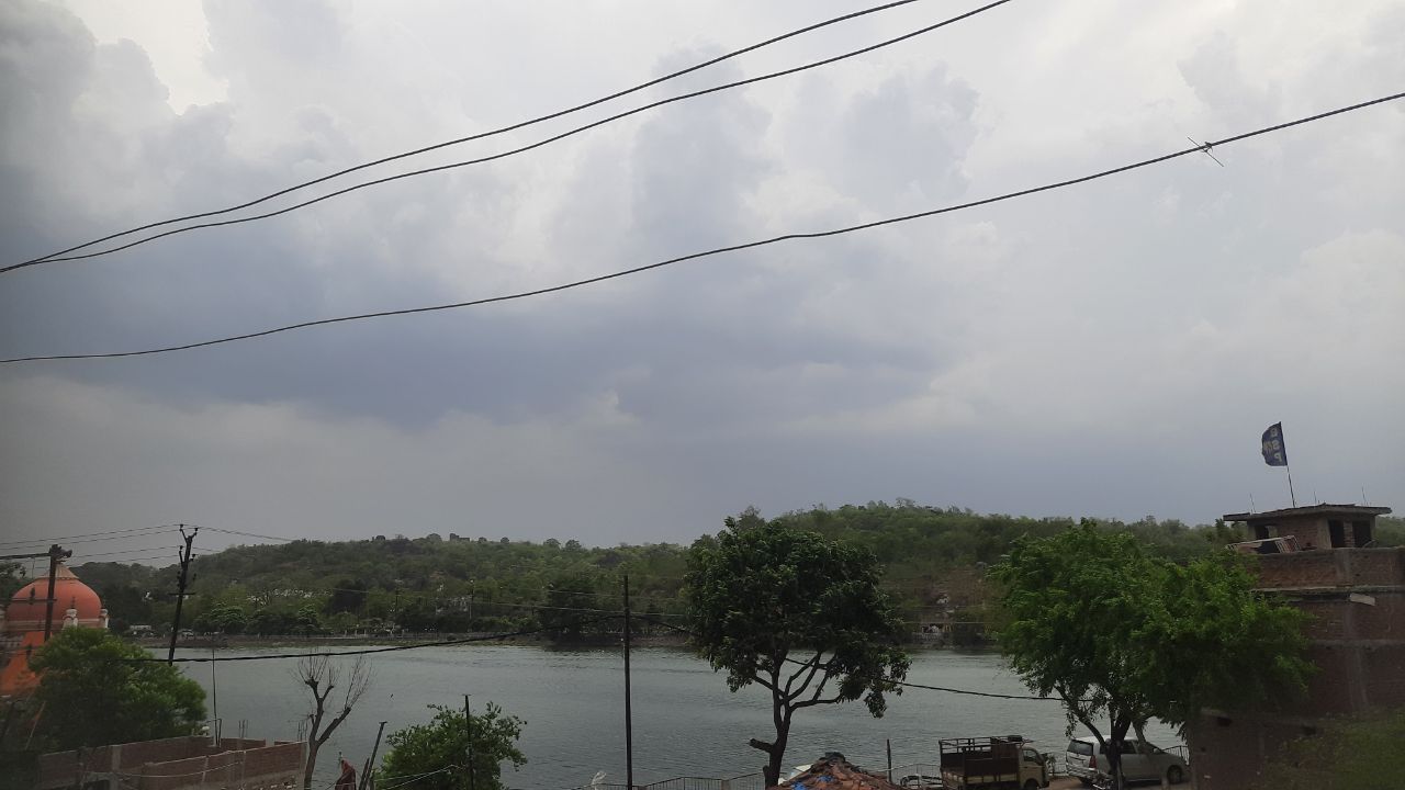 नौतपा पर लगा बादलों का ग्रहण, आंधी-बारिश ने बिगाड़ा मौसम