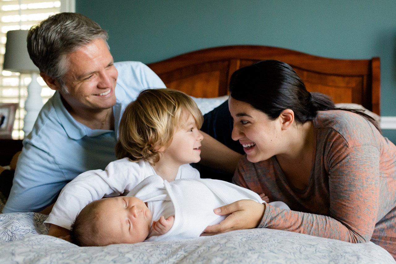 Global Day of Parents 2023: पेरेंट्स को चाहिए प्यार, क्षमा और सम्मान