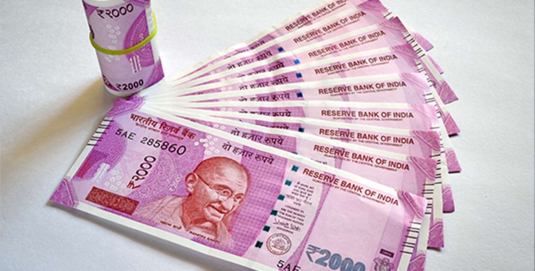 2000 MUTILATED NOTE: 2000 के फटे नोट बदलने पर कितना मिलेगा रिफंड, ये हैं RBI नियम