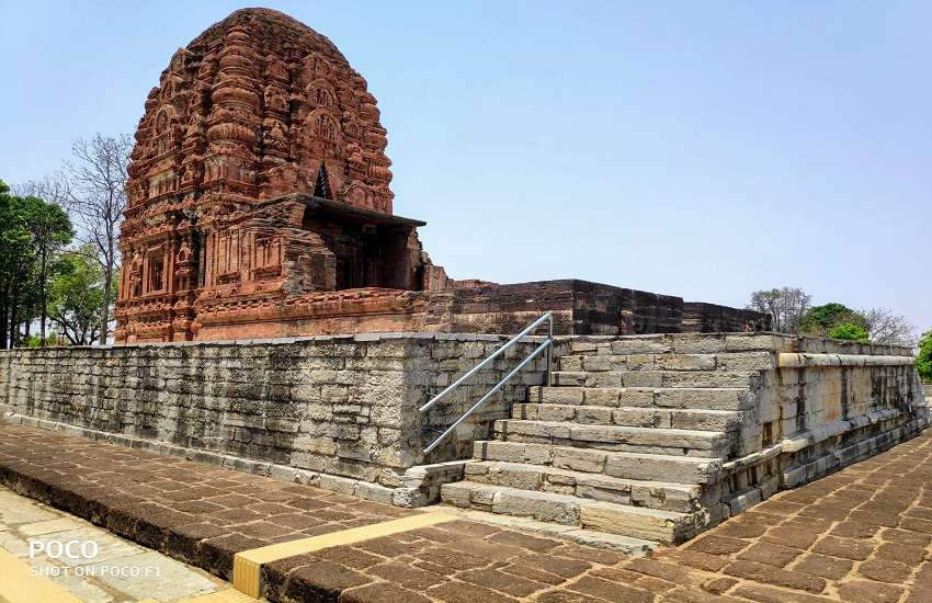 CG Tourism : एक रानी के मौन प्रेम का प्रतीक बना छत्तीसगढ़ का यह सुन्दर मंदिर , जानिए यह अनोखी कहानी