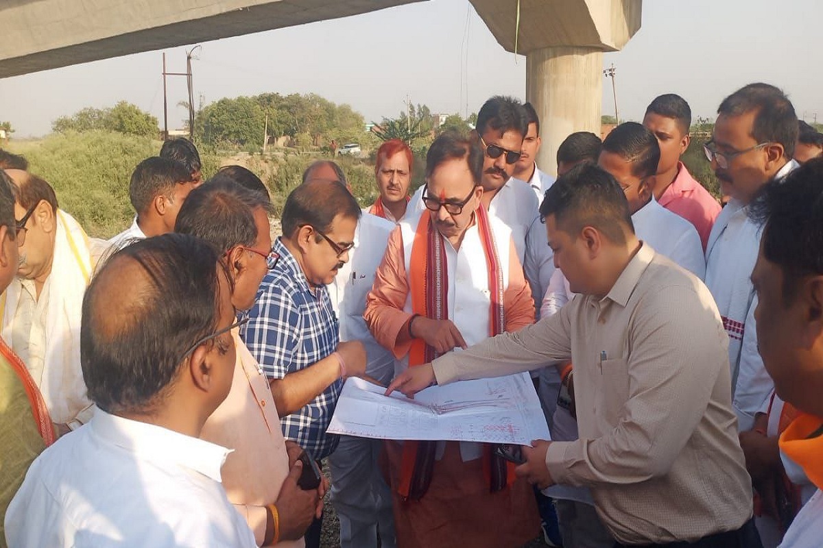 Chandauli video: डॉ महेंद्र नाथ पांडेय का बड़ा बयान दैवीय पार्टी बीजेपी सपा के
आसुरी शक्ति का कर देगी समूल नाश