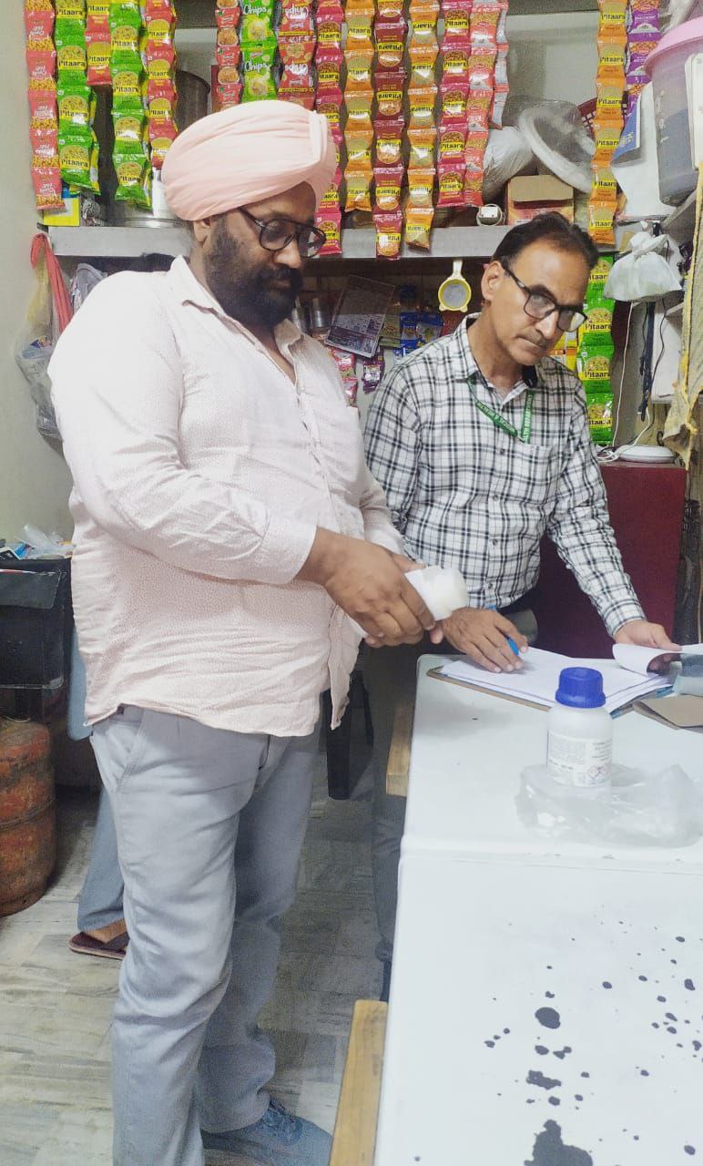 ऐसी क्या घुड़की लगाई कि दौड़ी टीम