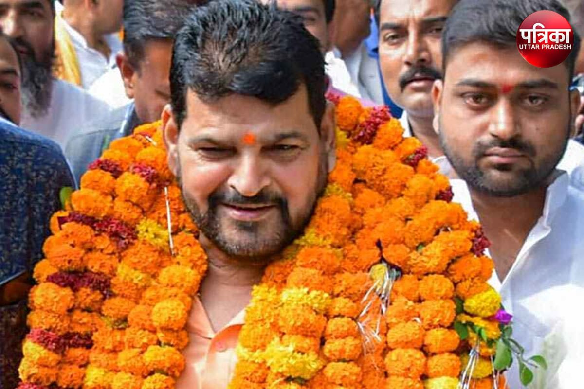 Wrestlers Protest: बृजभूषण शरण सिंह ने शायरी के जरिए किया पहलवानों पर वार, देखें
वीडियो