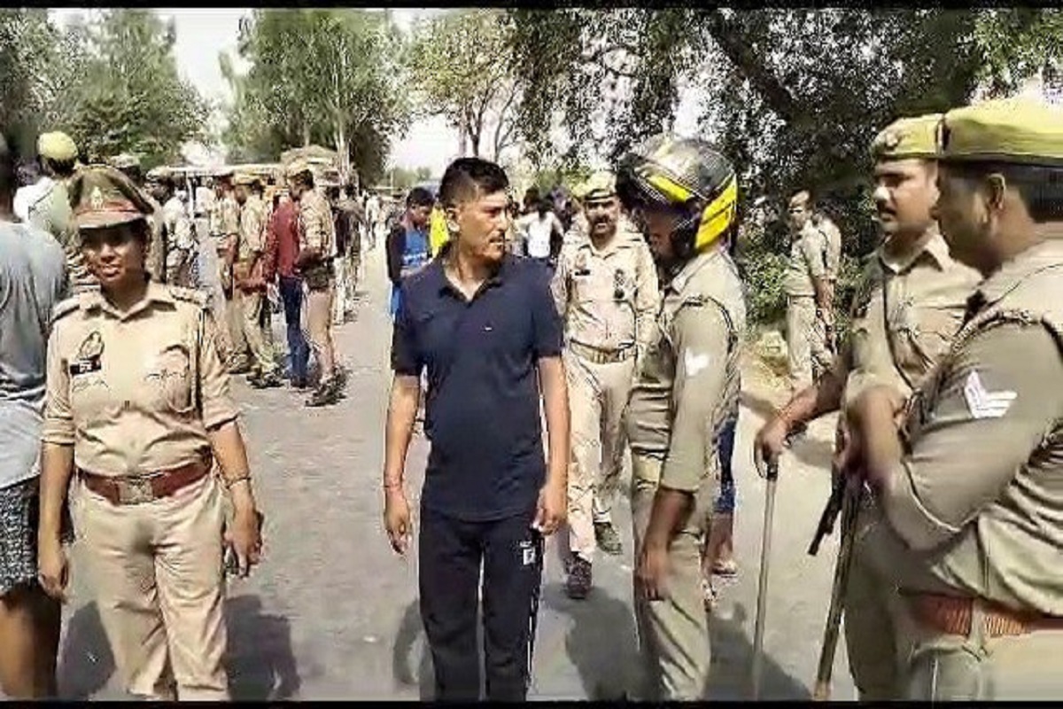 Mirzapur news: मुस्लिम बोलेरो चालक कह रहा था मोदी योगी को अपशब्द, दूल्हे के चाचा
ने किया विरोध तो चालक ने दे दी खौफनाक मौत