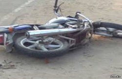 किसी को गाड़ी के गंदी होने की चिंता तो कोई पुलिस के चक्कर लगाने के डर से घायलों
को नहीं ले जाते अस्पताल - image