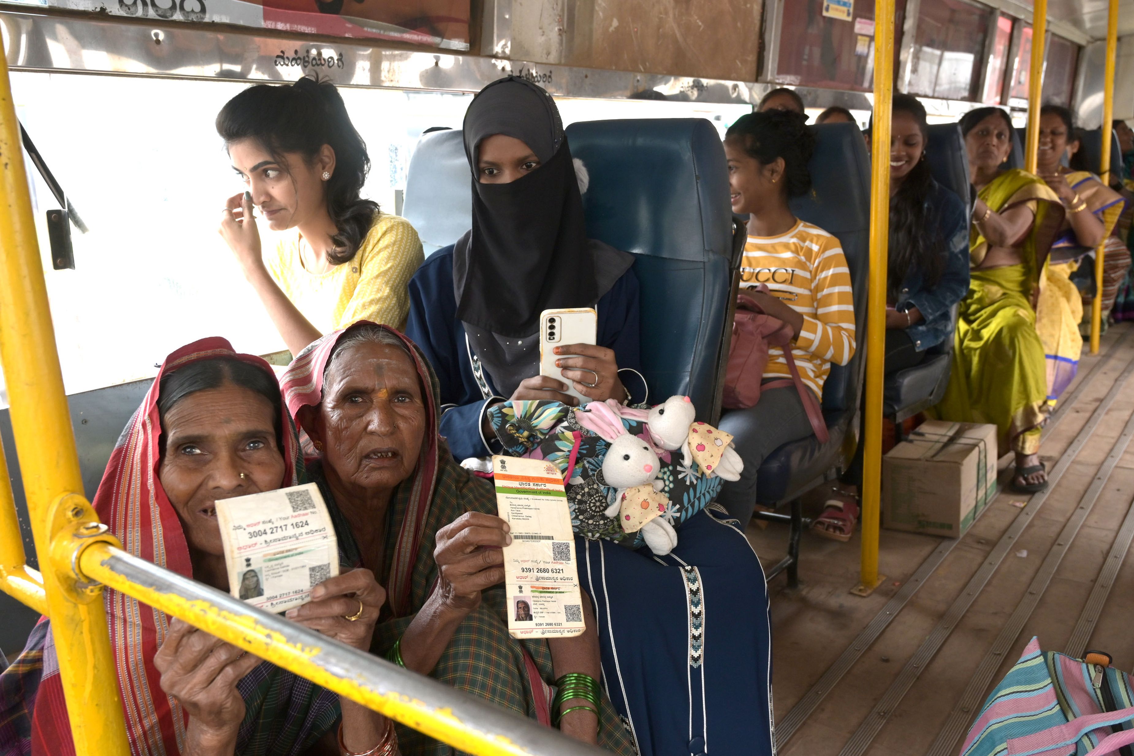 महिलाओं को रास आई मुफ्त यात्रा योजना, पहले दिन दिखा भारी उत्साह