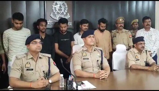 Mirzapur video: पढ़ाई के आड़ में 5 युवक कर रहे थे गांजा तस्करी, एसपी ने किया
चौंकाने वाला खुलासा