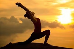 Yoga for weight loss: सुबह के 5 योगासन वजन घटाने के लिए हैं बेहद असरदार, मिलेंगे
गजब के फायदे - image
