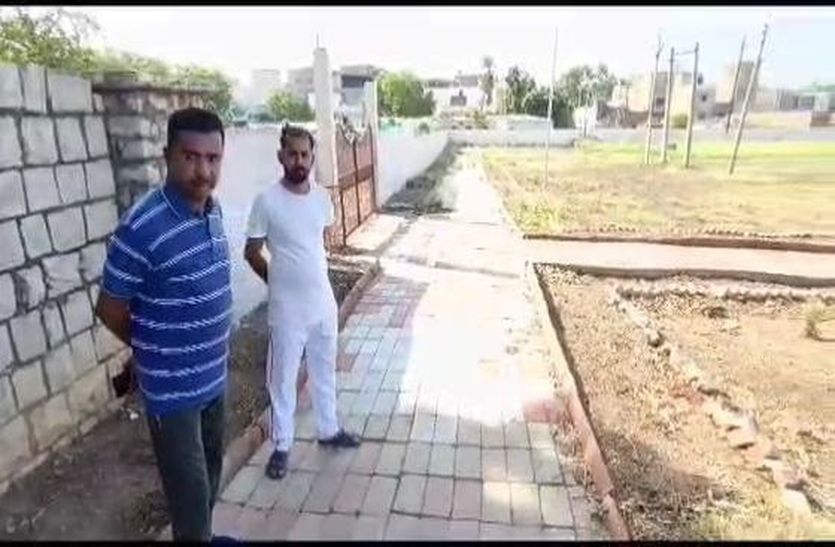 VIDEO…शिकायतों के चलते डिप्टी कलेक्टर ने सिटी पार्क का किया निरीक्षण