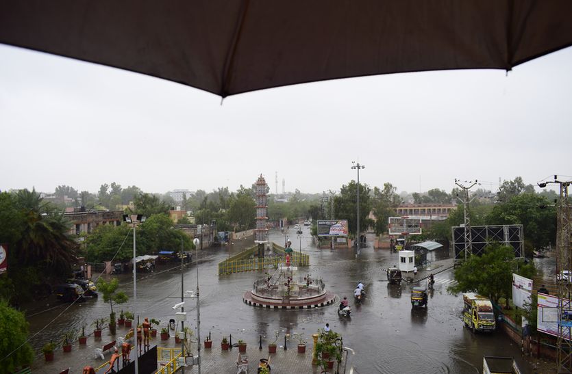 बाड़मेर शहर में दो दिन में 52 एमएम बारिश दर्ज,बिपरजॉय का खतरा बरकरार