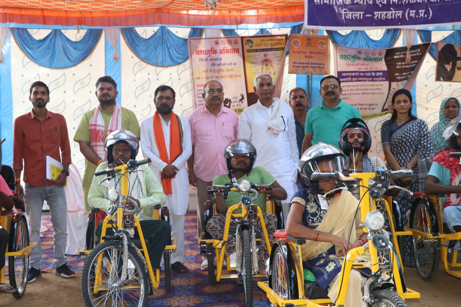 Video Story: अब दिव्यांगता नहीं आएगी आड़े: 14 दिव्यांगों को मिली मोटराइज्ड ट्राई
साइकिल
