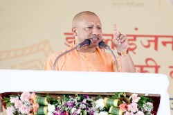 Cm Yogi In Sonbahdra: सीएम योगी ने मंच से कहा, अपने नाम जैसा सोने की चिड़िया बनने
जा रहा है सोनभद्र - image