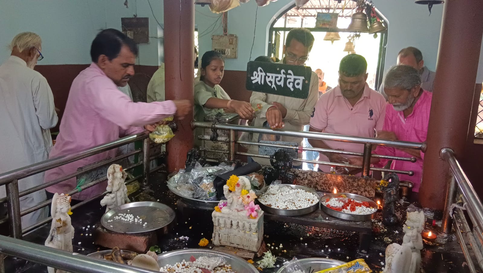 video: भगवान शनिदेव का किया अभिषेक, हुए धार्मिक आयोजन