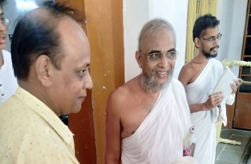 Watch video : 24 घंटें में एक बार रोना भी सीखों