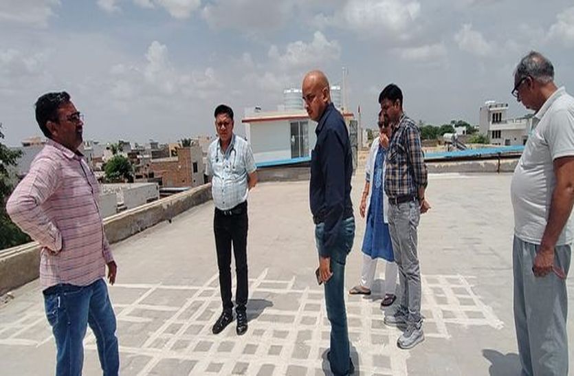 सीएमएचओ ने किया निरीक्षण: नदारद मिले चिकित्सा अधिकारी