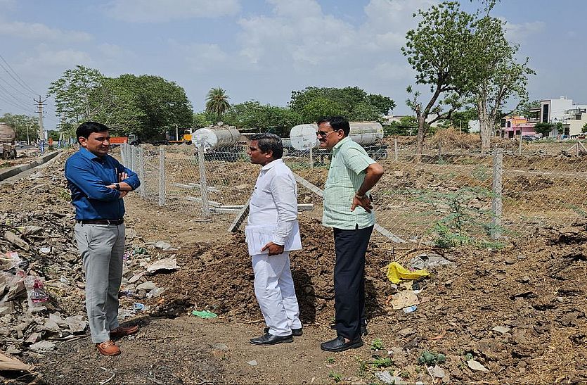 क्षेत्र न्यास का, जमीन परिषद की, लेकिन कब्जा किसी तीसरे का…