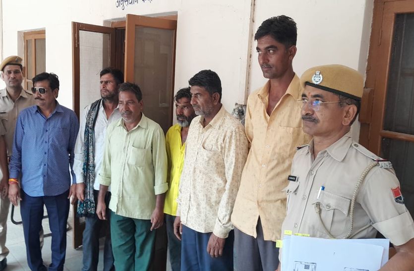 फर्जी पट्टे बनाकर सरकारी जमीन बेचने वाले गिरोह का पर्दाफाश, गिरोह के 7 जने
गिरफ्तार