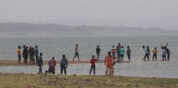 हल्की बारिश से मौसम ठंडा - image