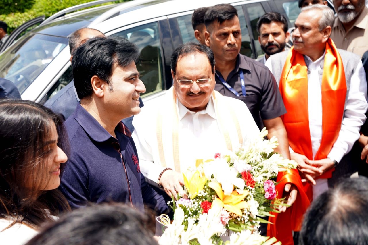 JP Nadda: BJP अध्यक्ष जेपी नडडा ने शुरु किया ‘संपर्क से समर्थन’ अभियान, अर्जुन
पुरस्कार विजेता और उद्यमी से की मुलाकात