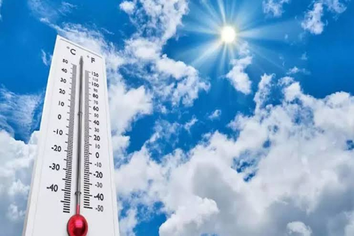 UP Weather Update : अगले 24 घण्टें में बदल जायेगा 24 जिलों का मौसम, कहाँ दिखेगा
तूफान का असर, कहाँ होगी झमाझम होगी बारिश