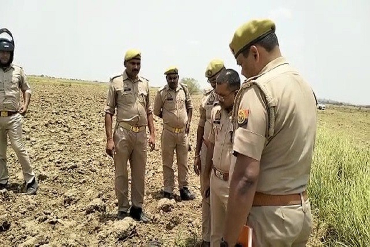 Mirzapur news: खेत में पड़ा था कंकाल, हाथ और पैर के अवशेष ही बचे थे बाकी, जानिए
क्या है मामला