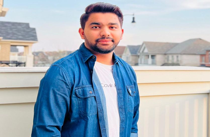 प्रोड्यूसर निहार पटेल की टीम ने म्यूजिक वीडियो के लिए नचिकेत और हंसिका से मिलाया
हाथ