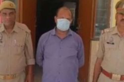 Crime News: डॉक्टर ने पहले महिला को अस्पताल में बुलाया, फिर दुष्कर्म कर बनाया
अश्लील वीडियो - image