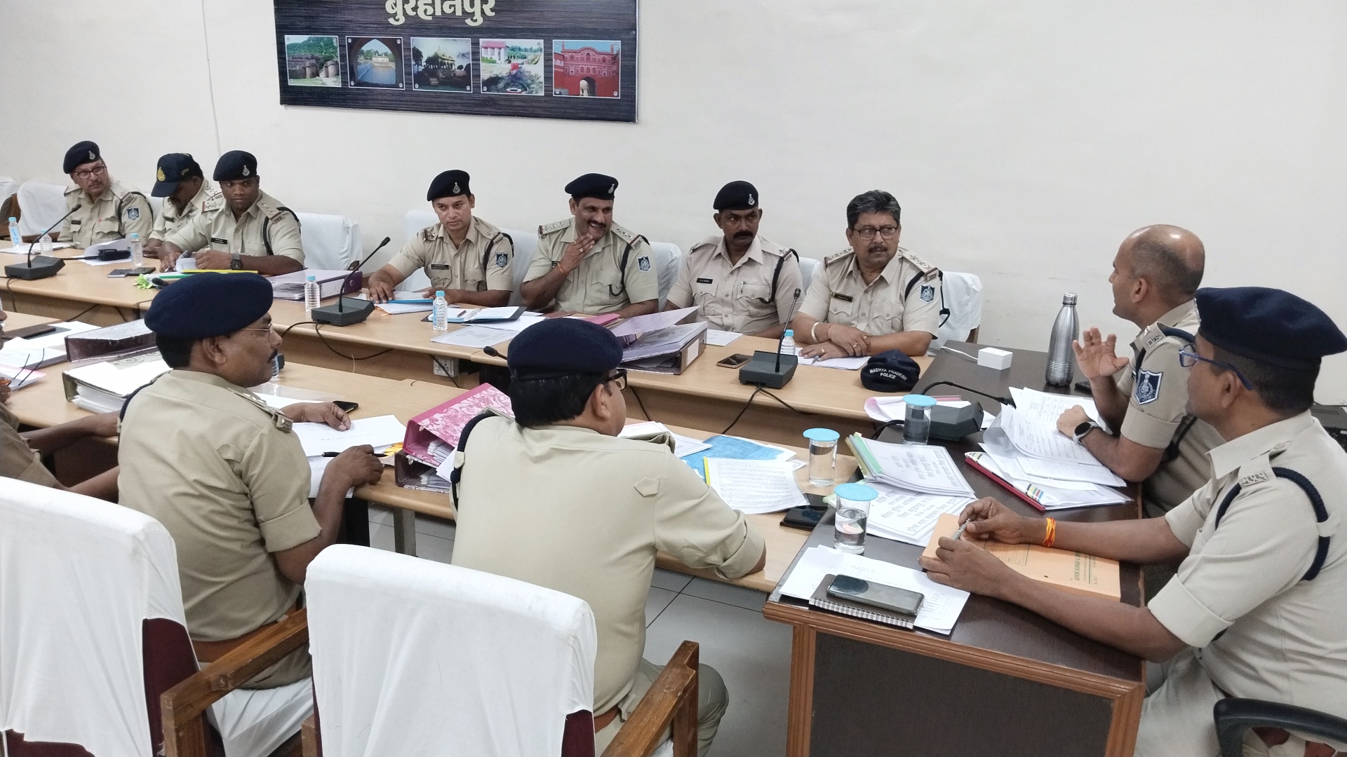 एसपी के निर्देश, गंभीर अपराधों में फरार आरोपियों की करें गिरफ्तारी