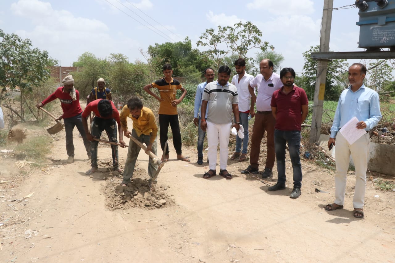 मुख्यमंत्री ने औचक पांच लोगों से फोन पर की चर्चा, अधिकारी पहुंचे निदान को