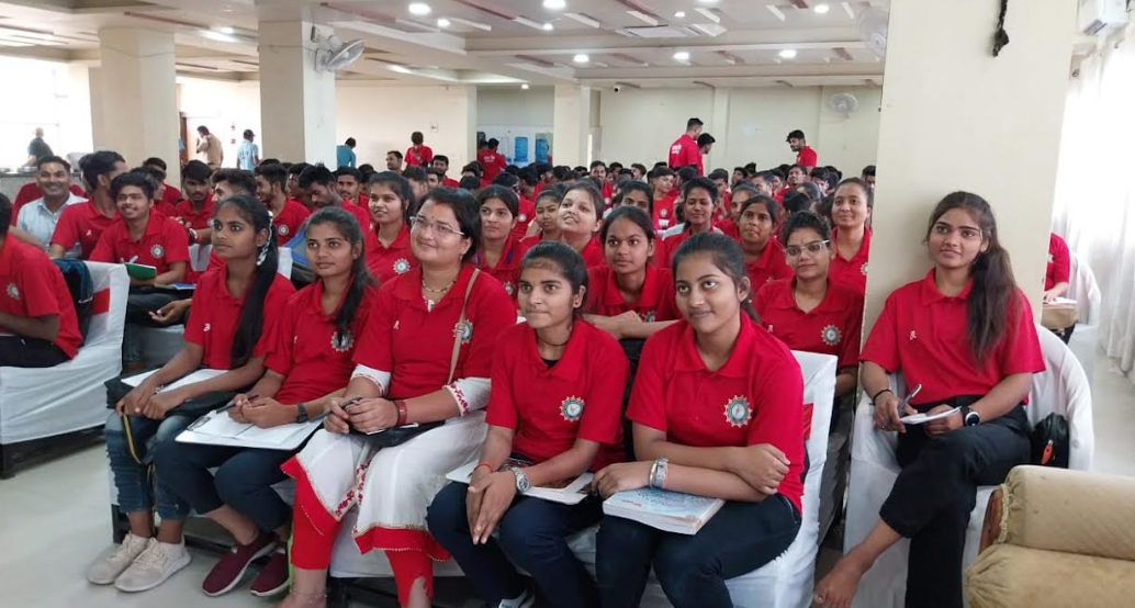 आपदा मित्रों ने सीखे जंगल की आग पर काबू पाने के तरीके