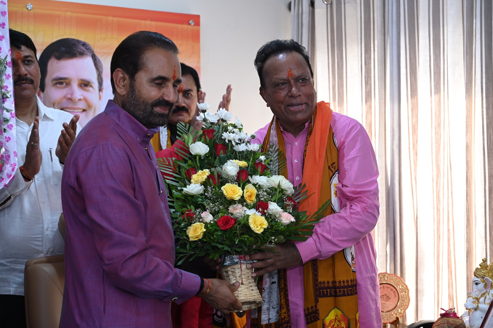 Gujarat: पाटिल ने गोहिल पर कसा तंज, कहा-ऐसे नेता को गुजरात की कमान सौंपी जो
बमुश्किल जीत पाते हैं चुनाव