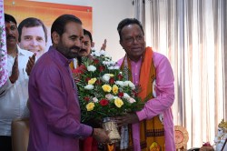 Gujarat: पाटिल ने गोहिल पर कसा तंज, कहा-ऐसे नेता को गुजरात की कमान सौंपी जो
बमुश्किल जीत पाते हैं चुनाव - image