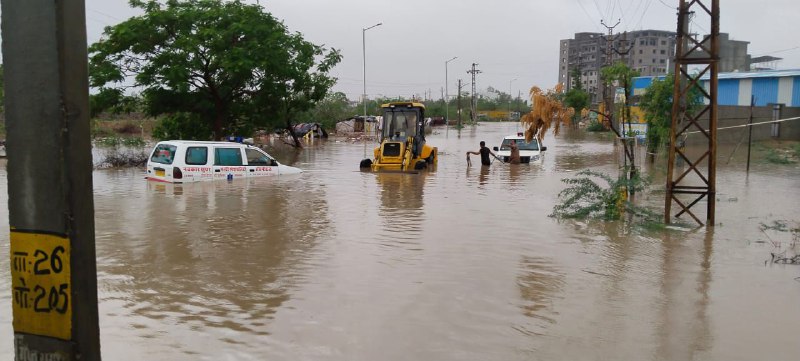 Biporjoy Cyclone Effect in Rajasthan : बिपरजाॅय ने छोड़ा मारवाड़, अब बूंदी व
सुवाईमाधोपुर में रेड अलर्ट IMD Red Alert