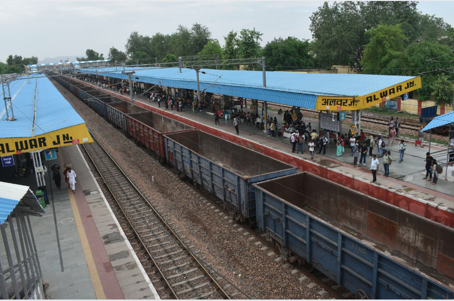 राजस्थान के इस ‘वर्ल्ड क्लास’ स्टेशन की ‘थर्ड क्लास’ कंडीशन, जानें क्या थे दावे
और क्या है हकीकत?