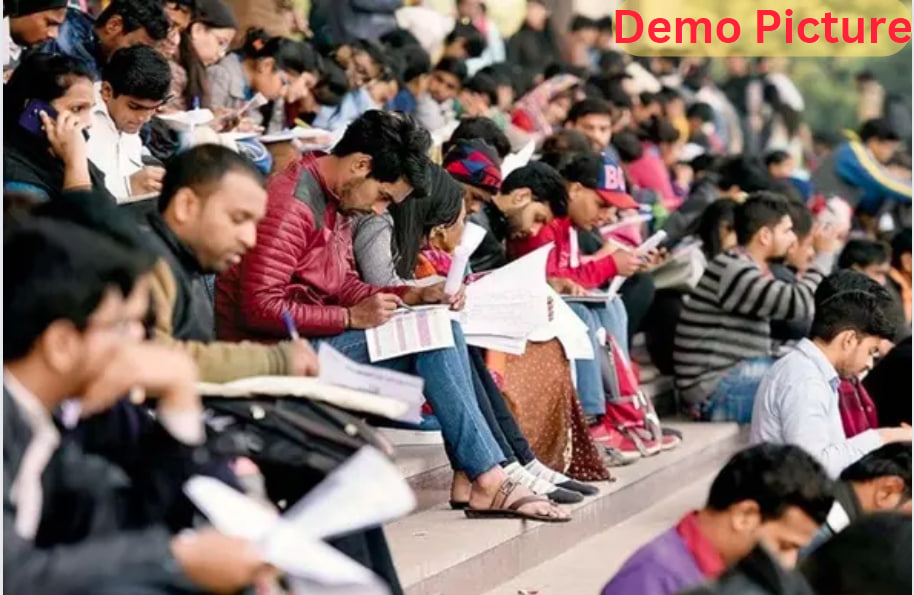 अपनों से दूर सपनों की उड़ान भरने को मजबूर युवा, इनमें सर्वाधिक इंजीनियर शामिल