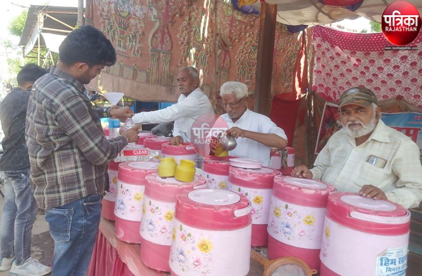 SocialLife : ढलती उम्र में सेवा का ऐसा जज्बा, देखकर आप भी मुस्कुरा उठोगे, देखें
वीडियो