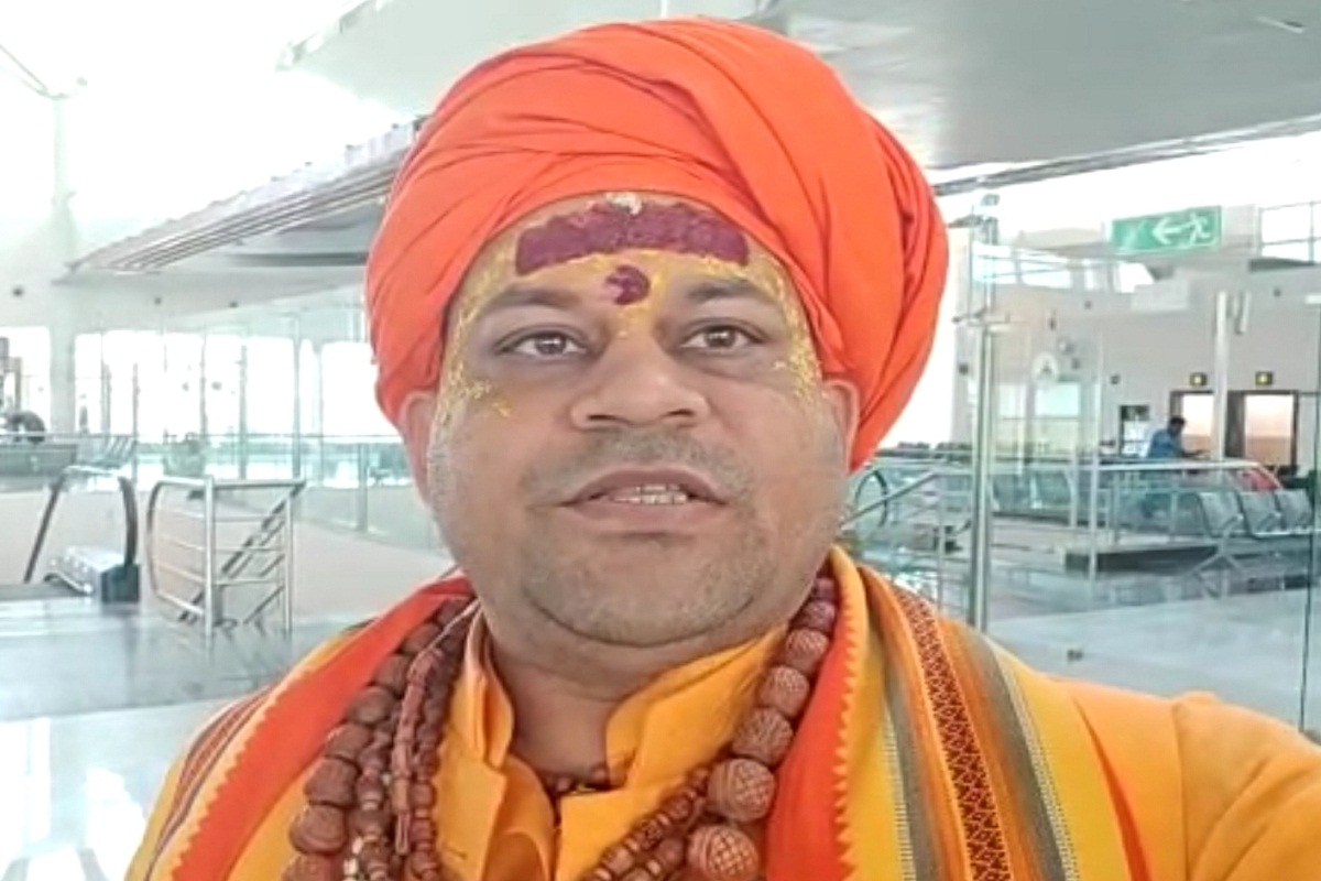 Video : करोड़ों रुपये जुटा रही आदिपुरुष फ़िल्म के समर्थन महंत राजू दास