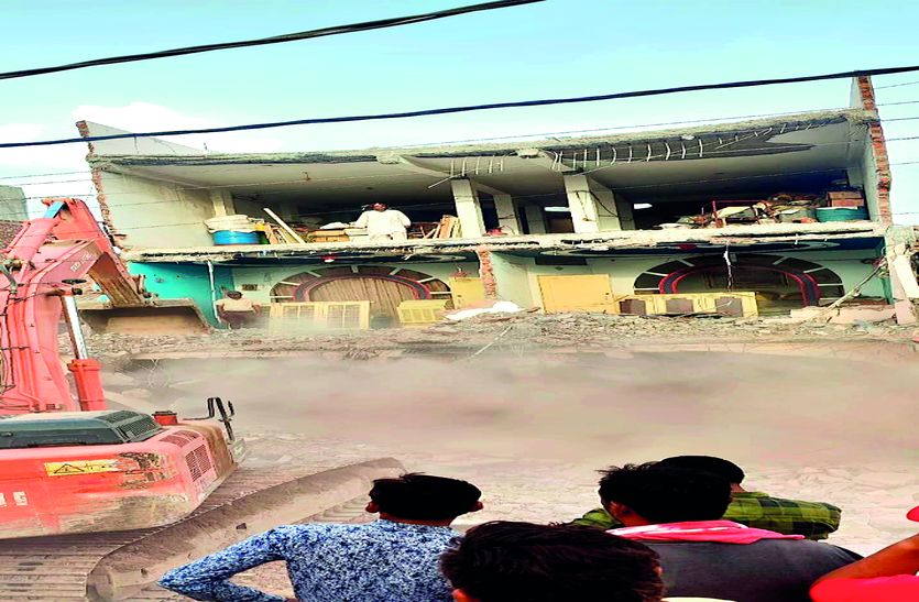 केडी चौड़ीकरण : 25 हजार रुपए दे दो, मकान नहीं टूटेगा, जांच बैठी