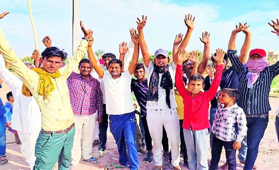 बांग़ड़सर के ग्रामीण बीस दिन से अंधेरे में